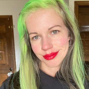 Meet your Posher, Jenna